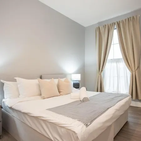 Richmond Hill 아파트 *